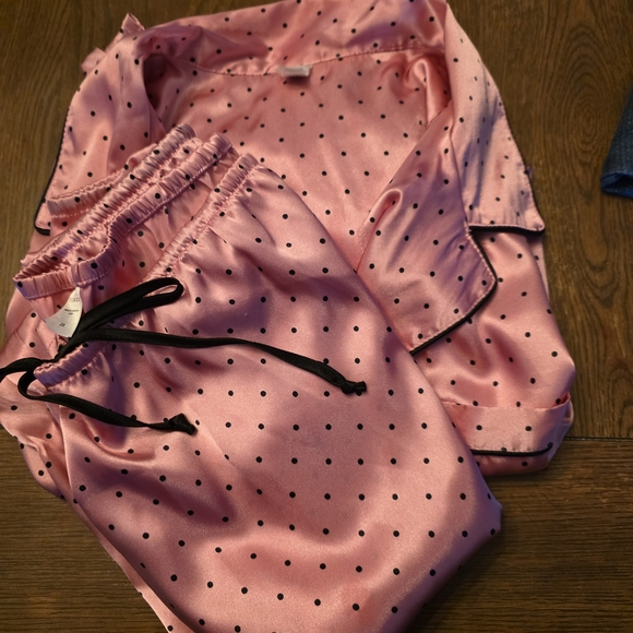 PINK Victoria's Secret Other - VS PINK pajama Set. Bright Pink With Black Polka Dots. Plus Size 2x. Never Worn.